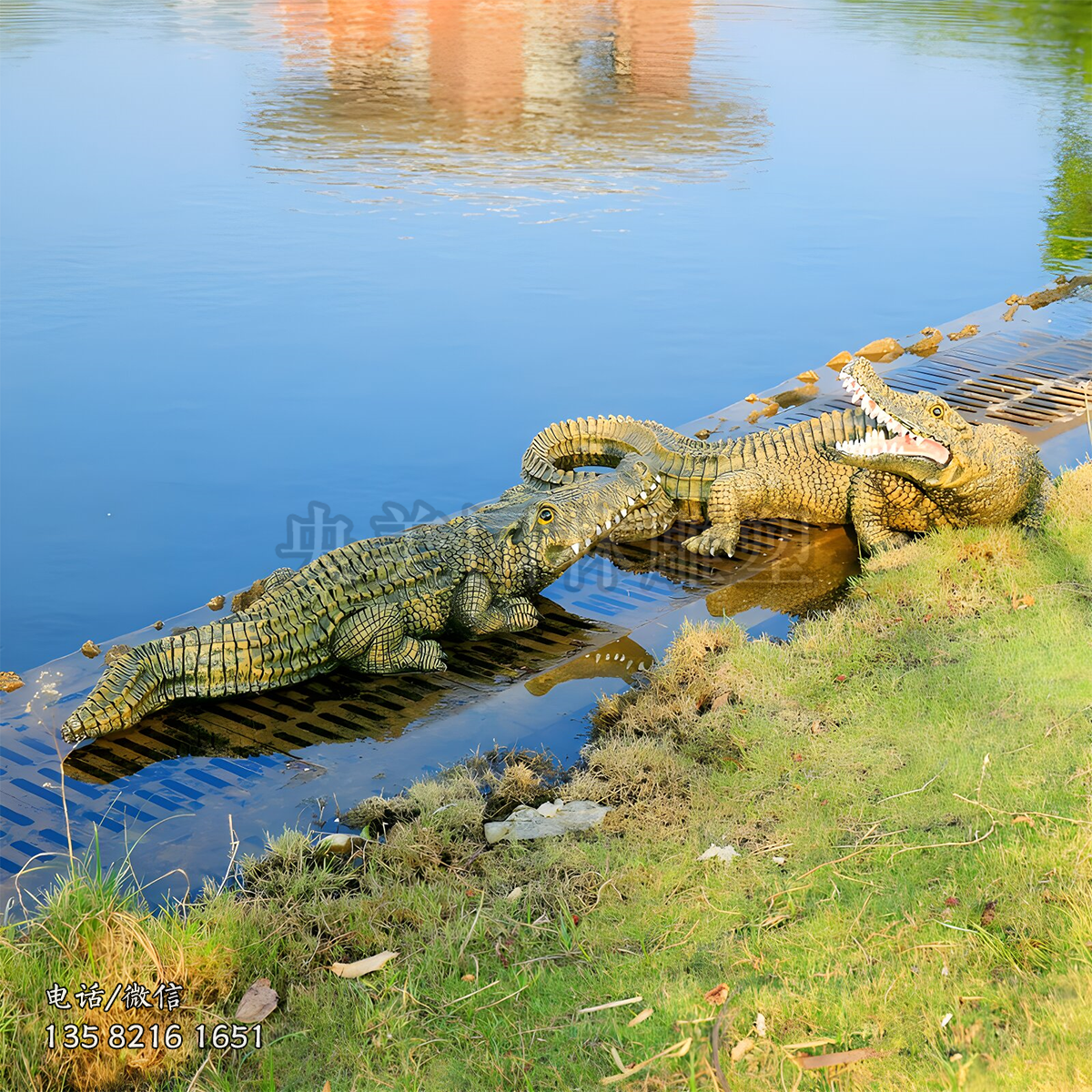 仿真玻璃鋼彩繪鱷魚(yú)雕塑