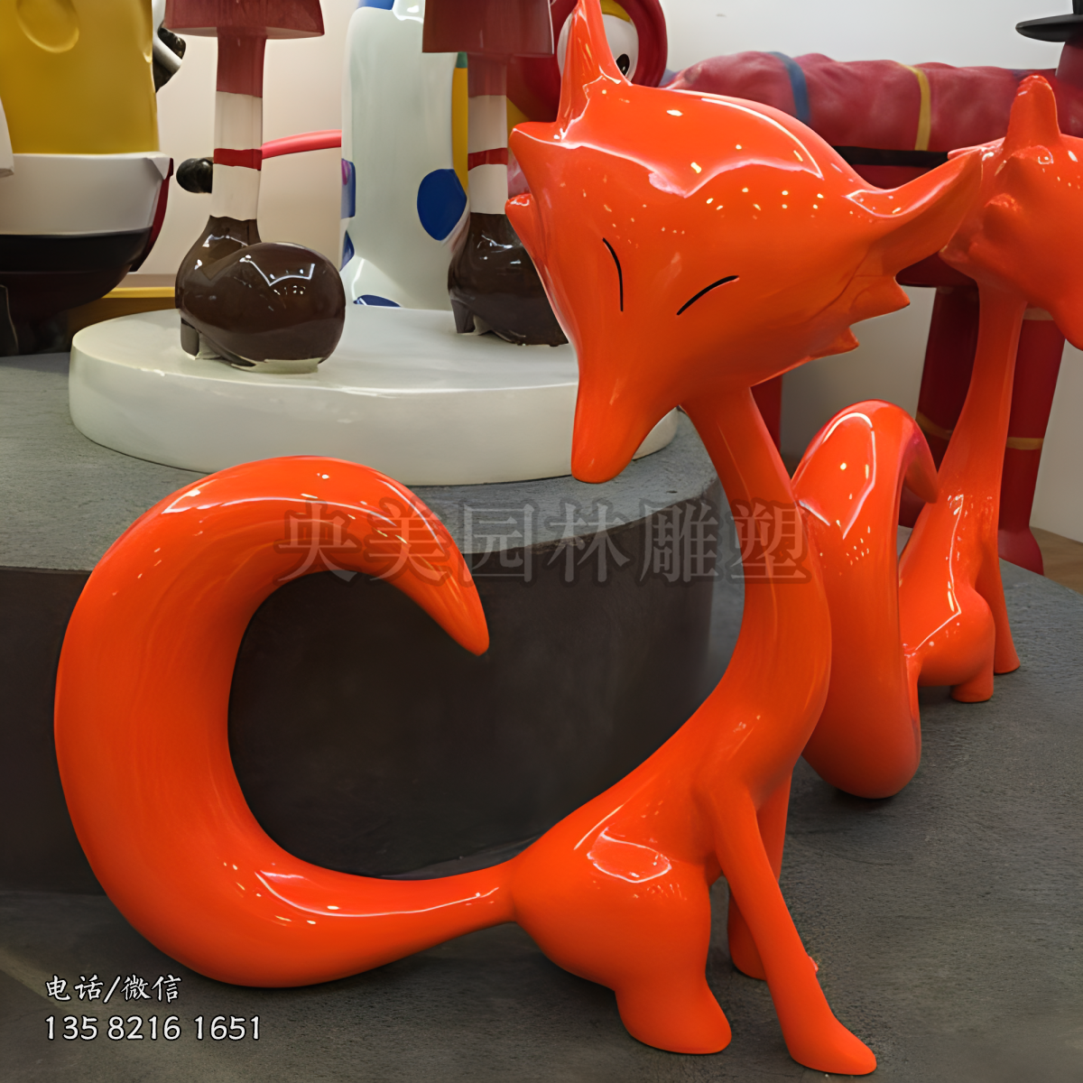 超級(jí)可愛(ài)的狐貍造型抽象雕塑