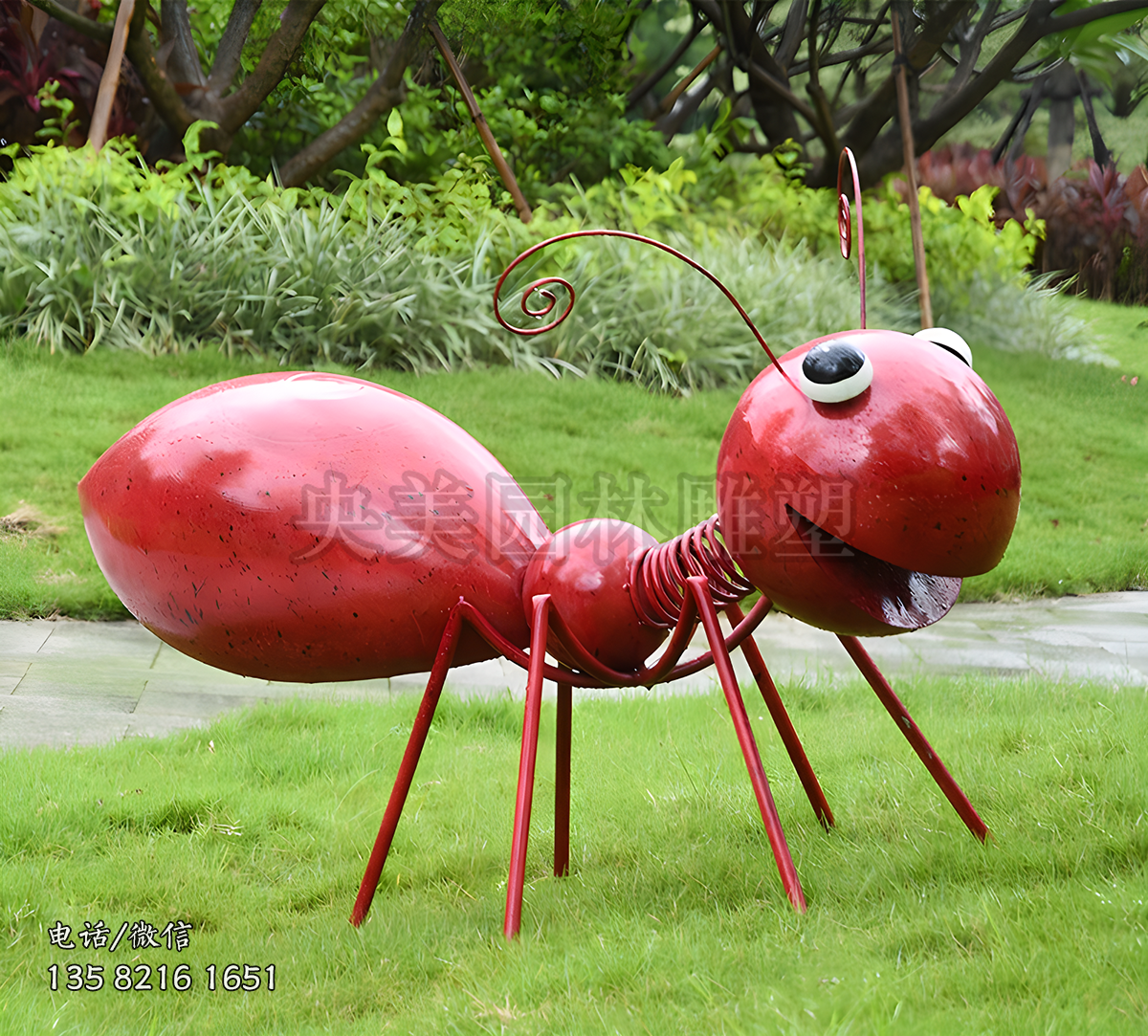 鐵藝風(fēng)格抽象螞蟻雕塑