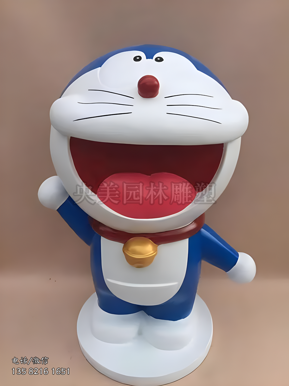 動(dòng)漫人物機(jī)器貓玻璃鋼雕塑擺件