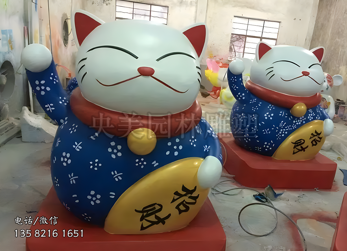 國風(fēng)服飾招財貓雕塑
