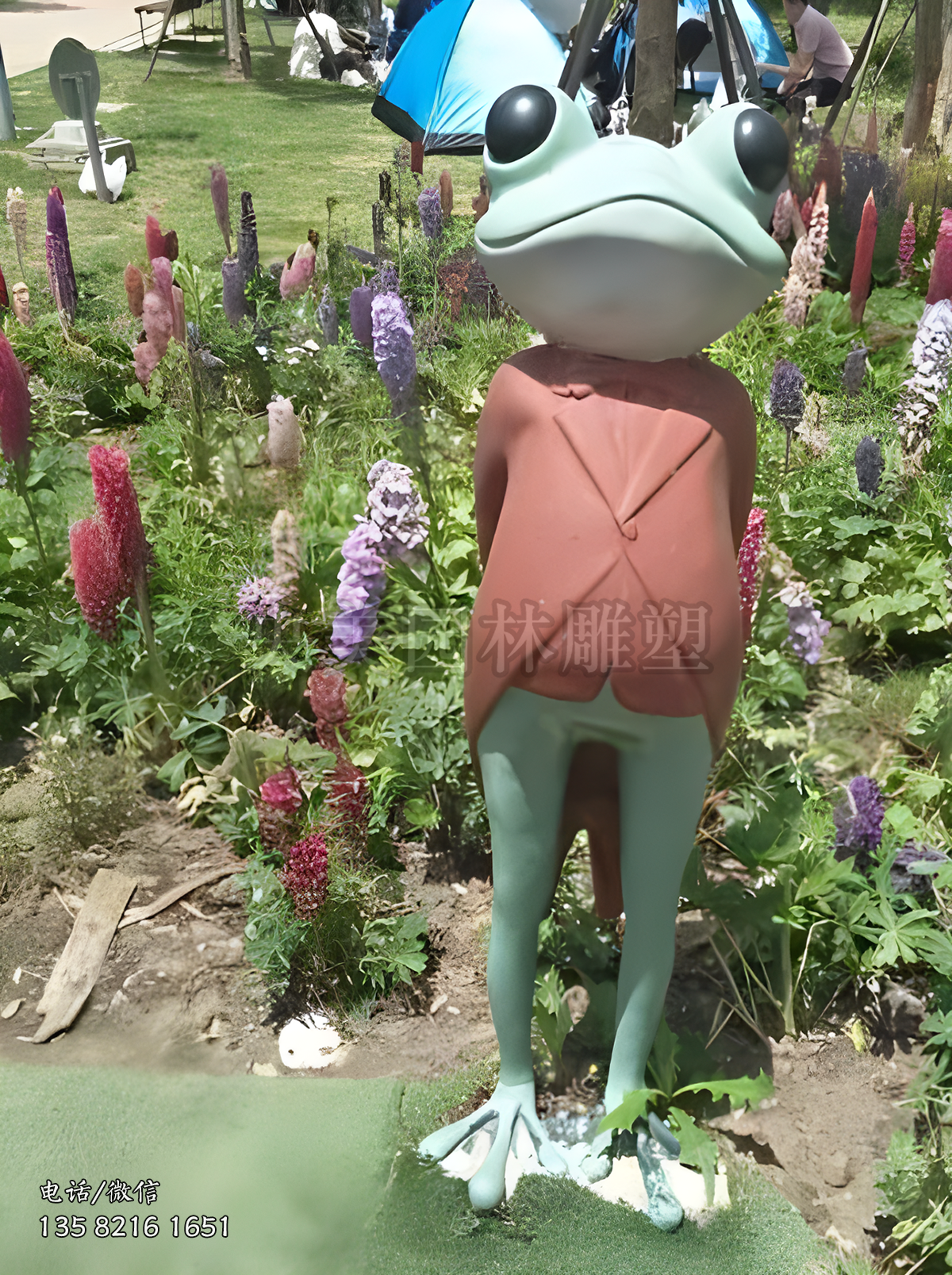 身著禮服的玻璃鋼青蛙公仔雕塑