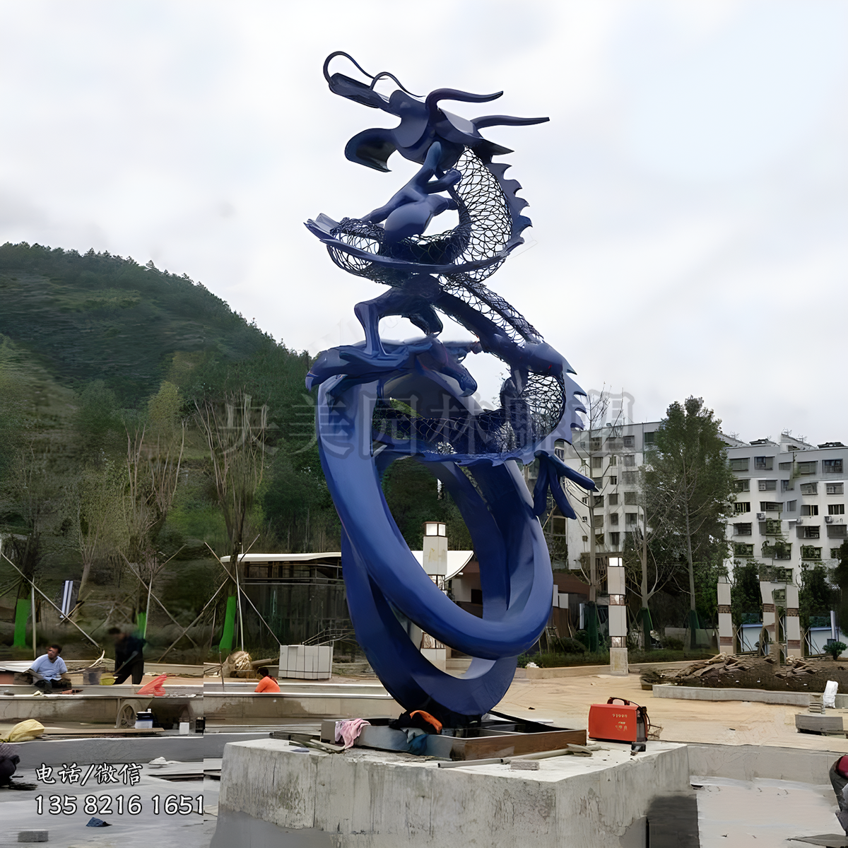 不銹鋼抽象龍型雕塑