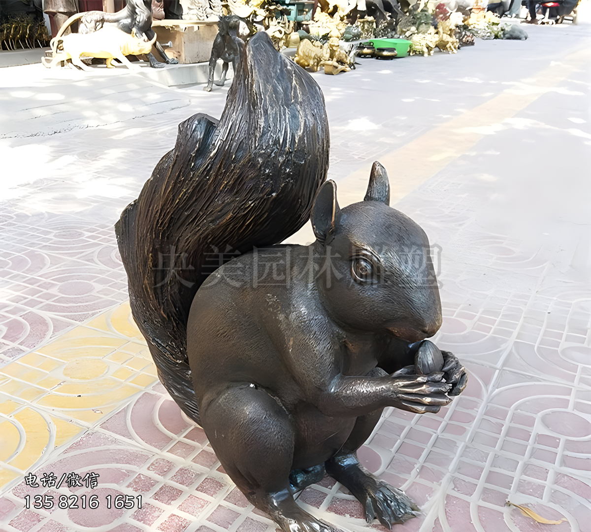 鑄銅松鼠雕塑