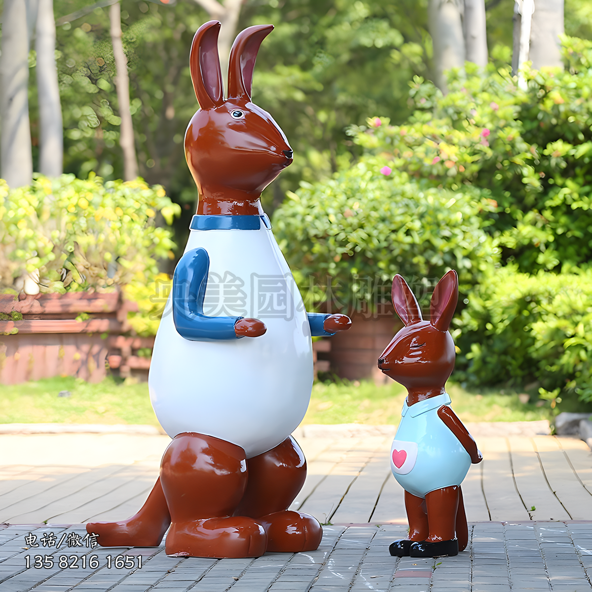 卡通袋鼠父子雕塑