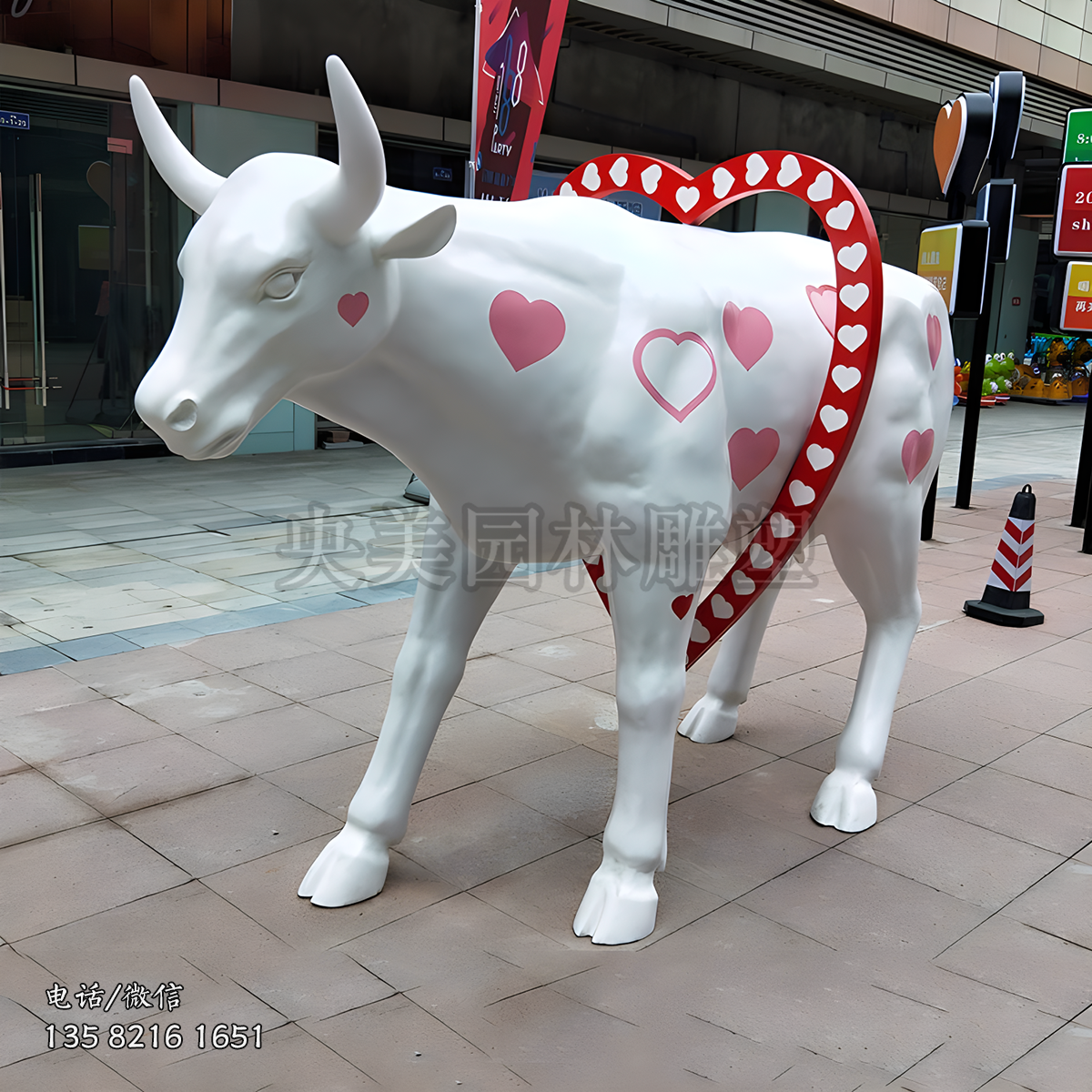 玻璃鋼愛(ài)心牛彩繪牛雕塑