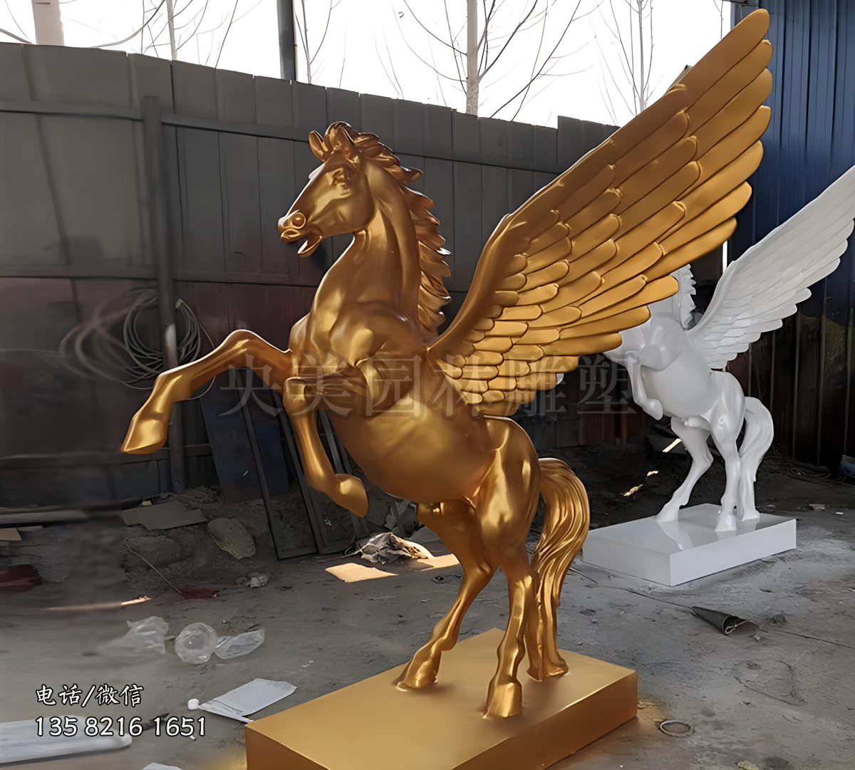 漆金玻璃鋼飛馬雕塑