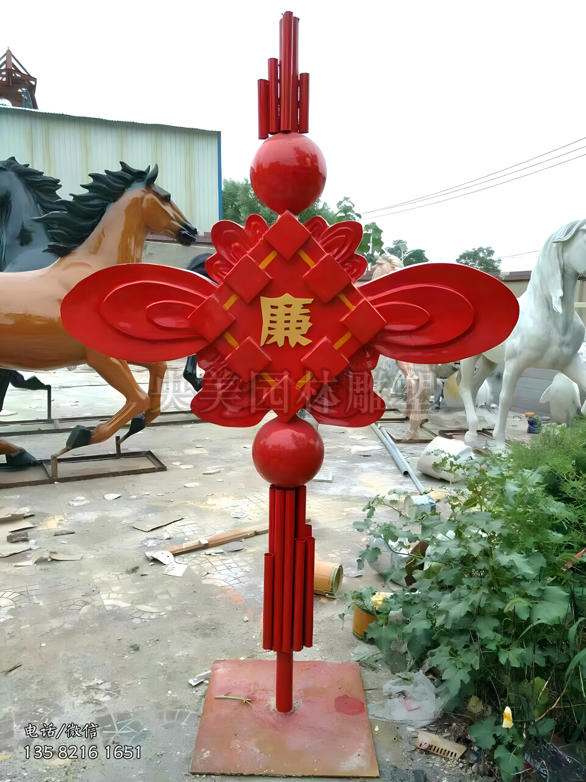 中國(guó)結(jié)燈籠造型玻璃鋼景觀(guān)雕塑