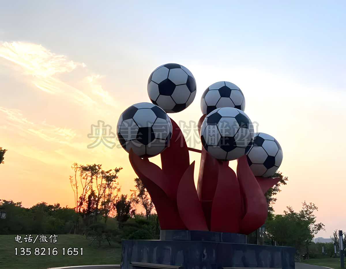 不銹鋼運(yùn)動(dòng)主題足球景觀雕塑